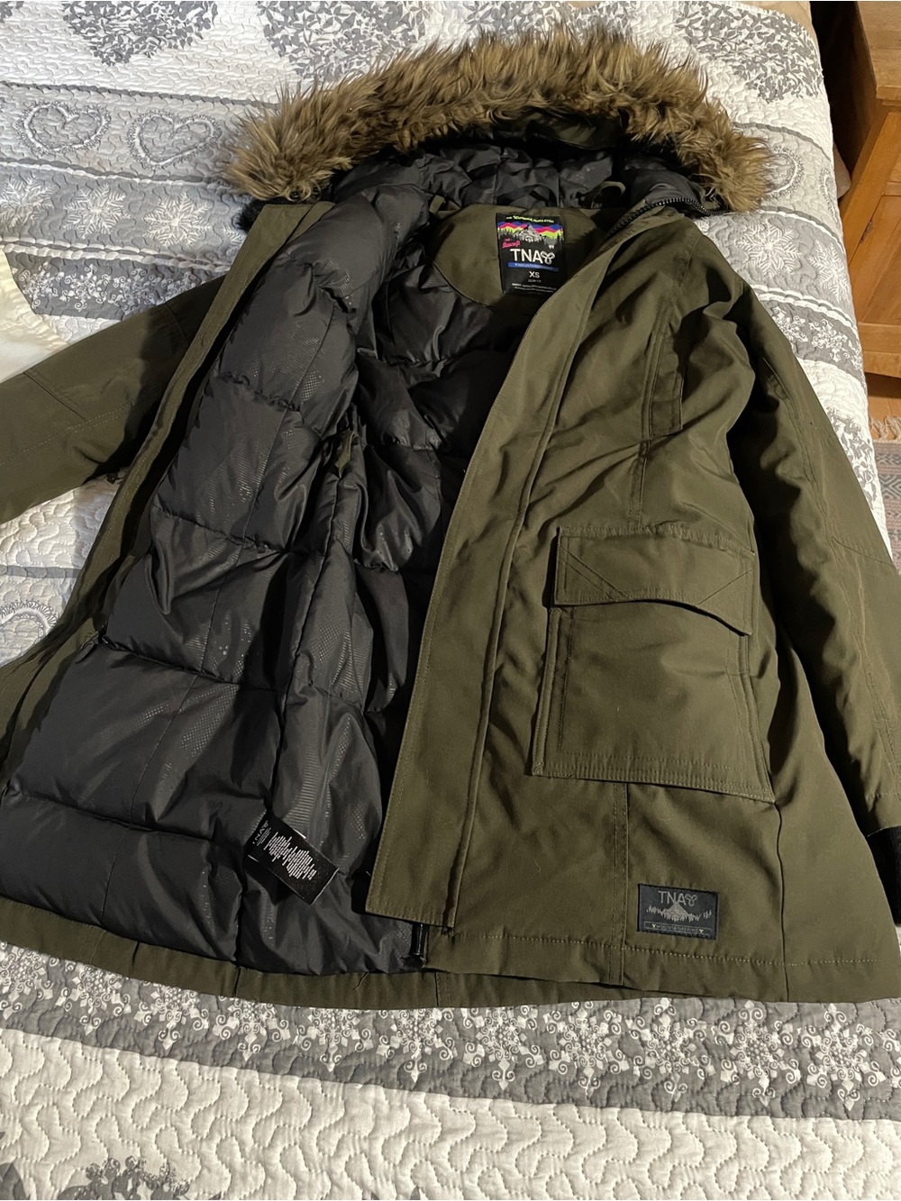 ARITZIA TNA down warmest Parka